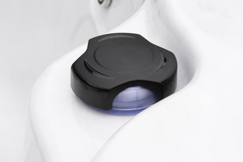 Detailed photo of a single air control cap on the Icelandic Cyclone 1 spa.