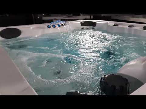 Video walkthrough demonstrating the installation steps, setup process, and key features of a cold plunge system.